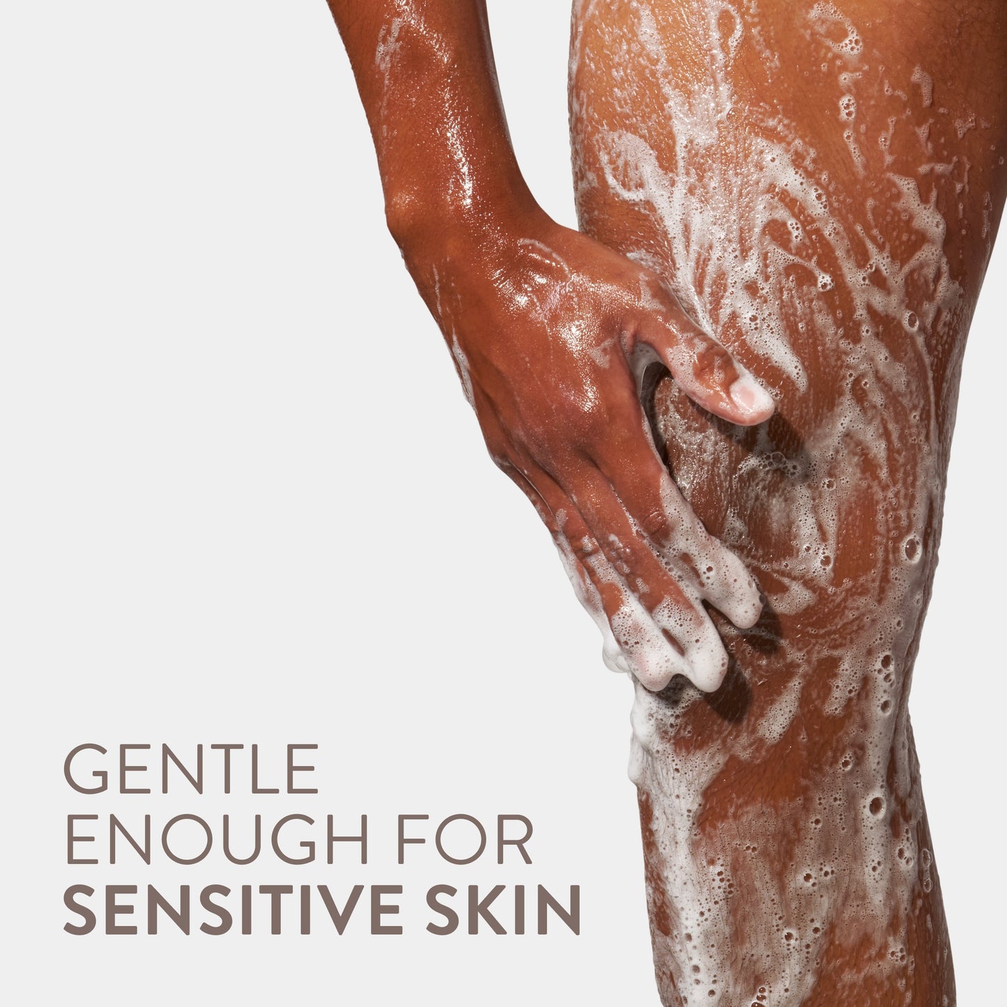 Body Wash Santal and Leather Classic 18oz Daily Care