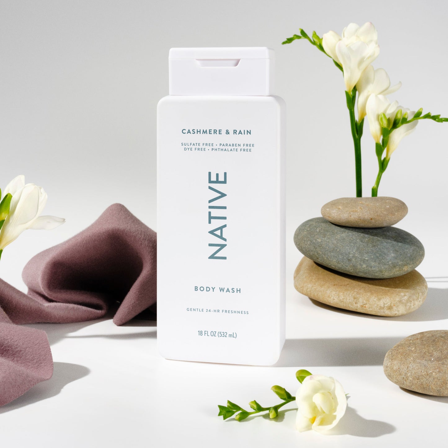 Body Wash Cashmere and Rain Classic 18oz Daily Care